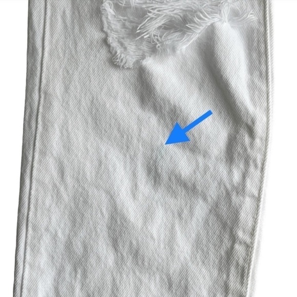 Levi’s Premium Wedgie Icon Fit Ankle Cropped Ripped
Distressed 25 White - Picture 10 of 16